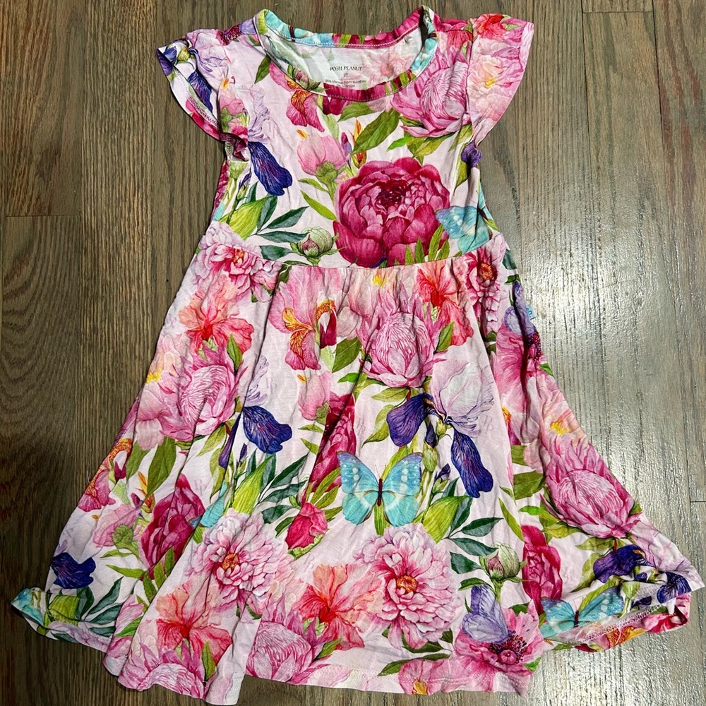 Posh Peanut Floral